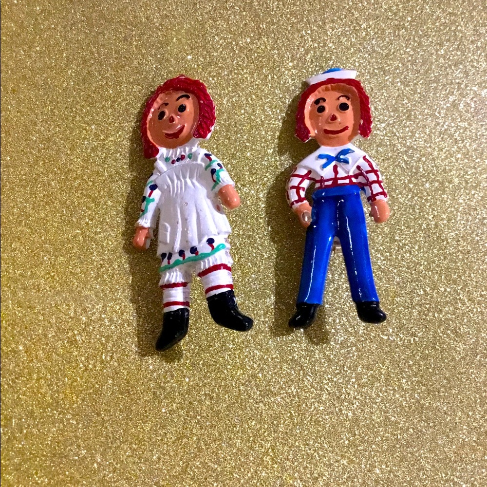 Vintage Raggedy Ann and Andy pins brooches. Rare. Signed Viro.